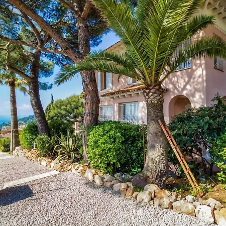 Stunning Seaview Villa. Sur 别墅 滨海自由城