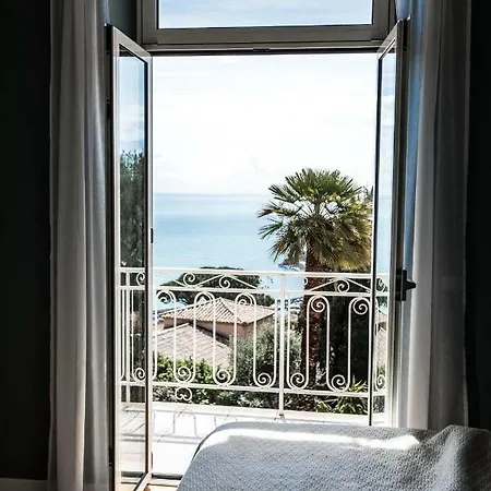 别墅 Stunning Seaview Villa. Sur *